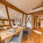 Bauernlodge Alpin * Höfen